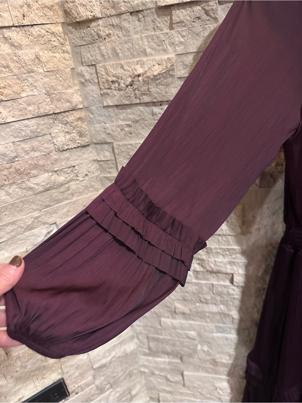 Evereve Deep Plum Long Sleeve Midi Dress - Picture 5 of 13